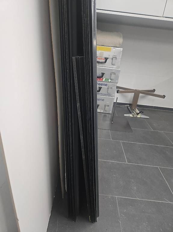 Altri materiali per l'edilizia: Trapezblech H12, anthrazit grau, 2000x910x0,4 mm – Usato da Rumlikon venduto da Wiralma 2