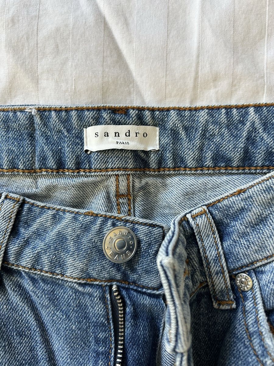 Sandro Jeans: Jeans Sandro coupe large taille 36 bleu clair usé – Usato da Lully VD venduto da Garance040 4