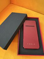 Tesla Wireless Phone Charger 2.0, rot, mit Originalverp.