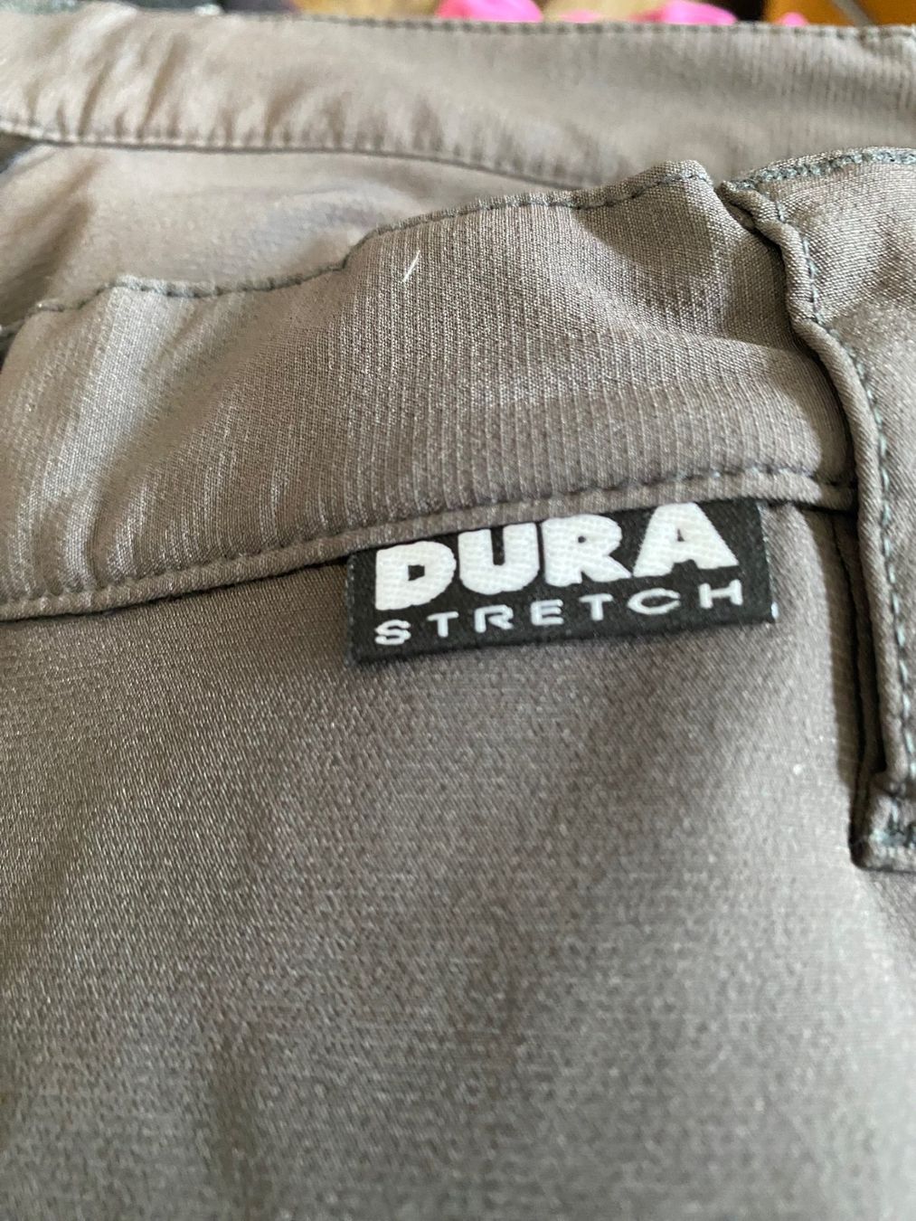 Salewa Pantaloni: Sporthosen SALEWA – Usato da Luzern venduto da Turmliebe 2