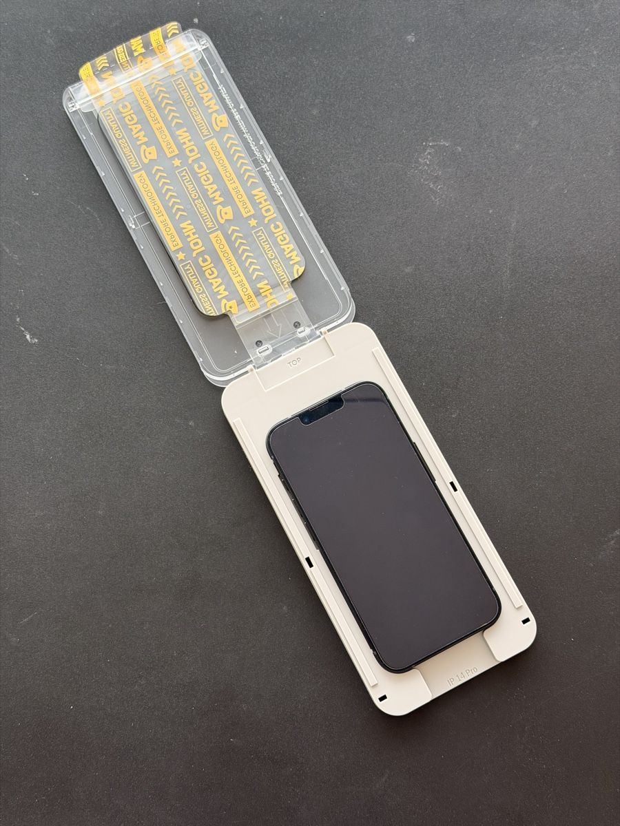 Lackretusche & Schutzfolien: MAGIC JOHN INSTAGUARD iPhone 14 Pro Screen Protector – Neu und originalverpackt aus Zürich von boba16 2