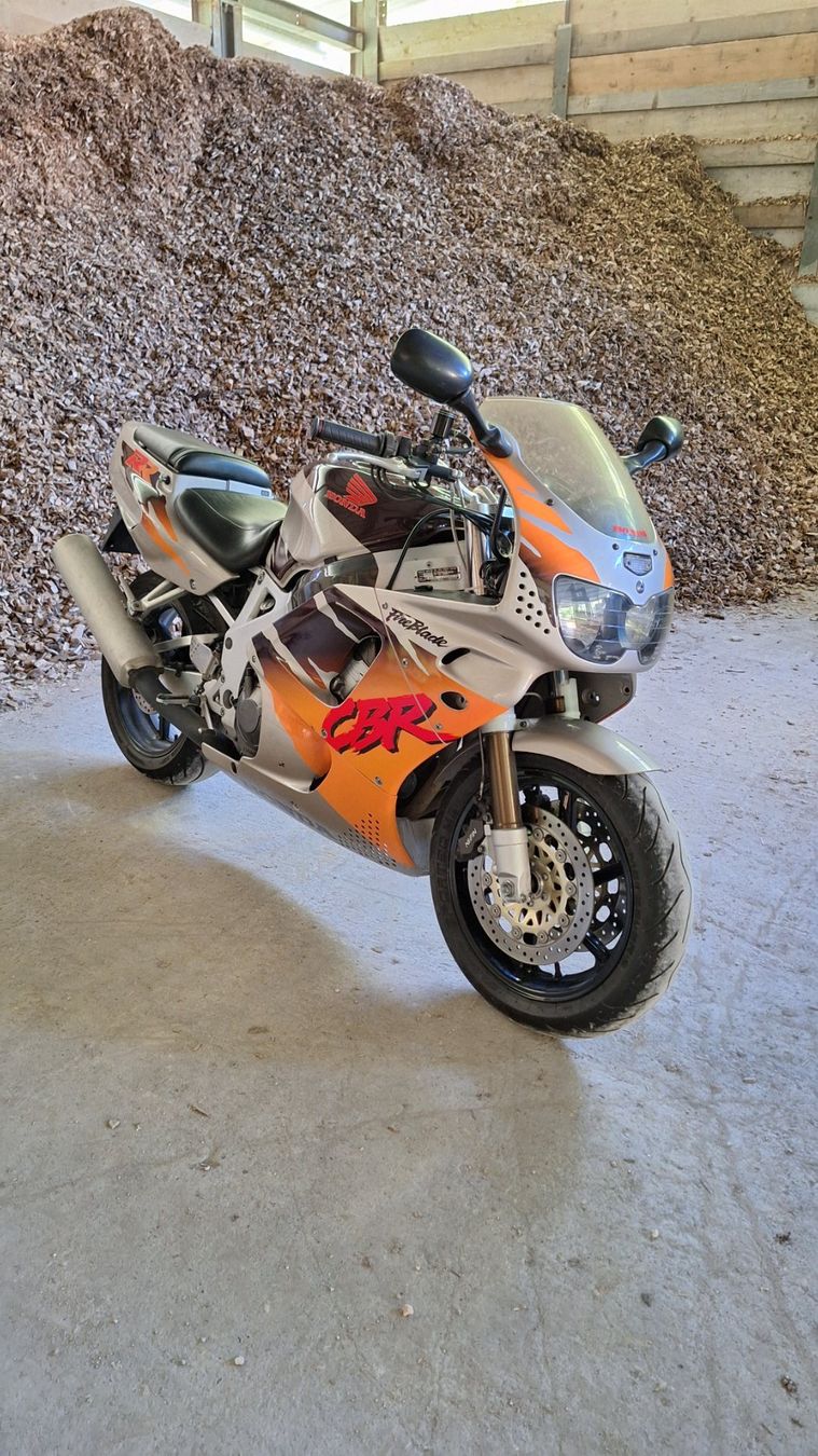 Honda Strasse: Honda CBR 900RR SC28 – Gebraucht aus Zwingen von lahonda11 1