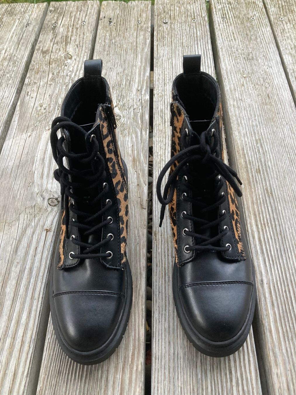 Scarpe da donna: Schuhe: ungetragene Boots mit Leopardenmuster, Grösse 41 – Nuovo (secondo la descrizione) da Hinteregg venduto da pantani70 1