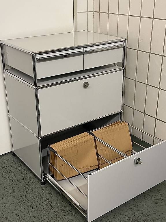 USM Kommoden: USM Haller Sideboard Lichtgrau – Gebraucht aus Dietikon von Kumar_Occasionen 3