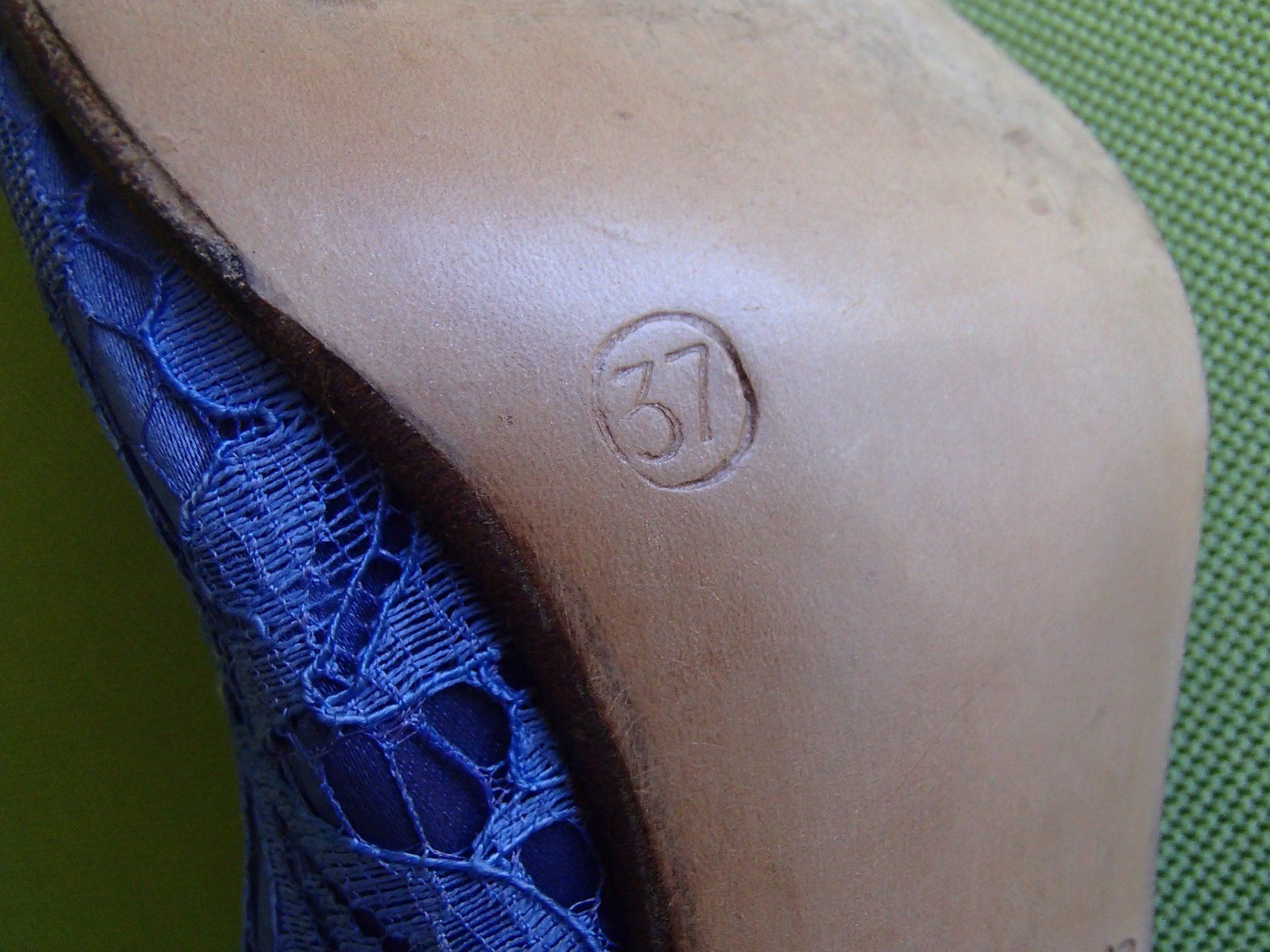 Damenschuhe: 50thies Schuhe aus hellblauer Spitze Bleistiftabsatz – Gebraucht aus Schöfflisdorf von pullux 3