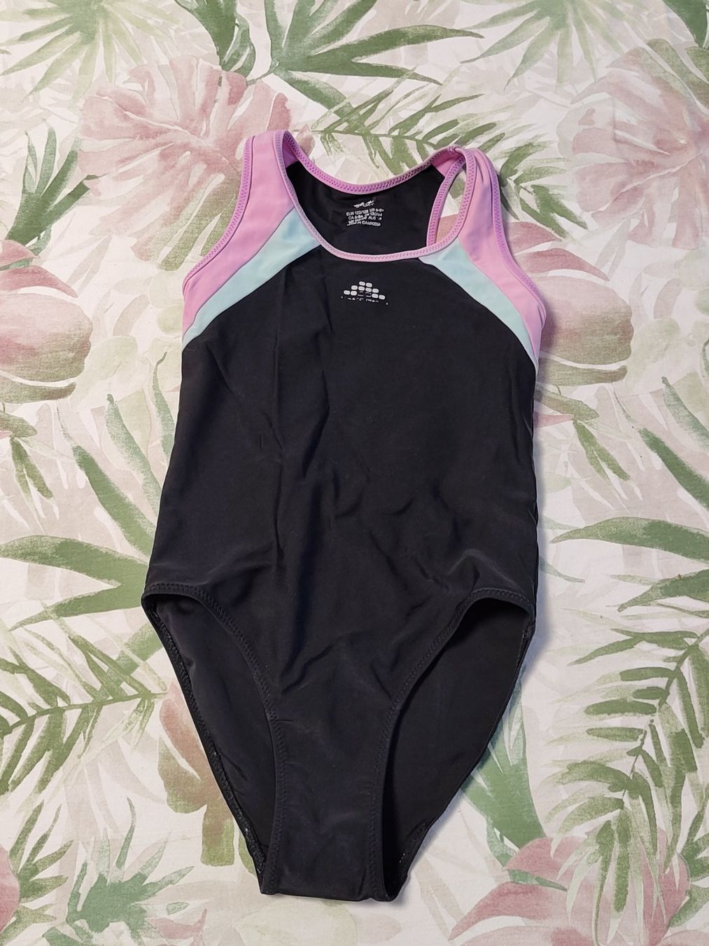 H&M Costumi da bagno & Bikini: Badekleid H&M Gr 122/128 – Usato da Brüttisellen venduto da kikaninchen79