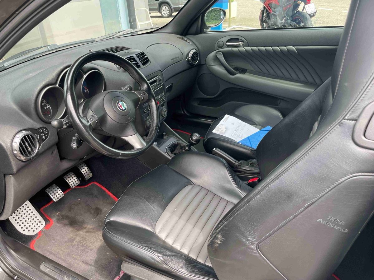 Alfa Romeo Automobili: Alfa Romeo 147 GTA 3.2 – Usato da Basel venduto da CZU13 5