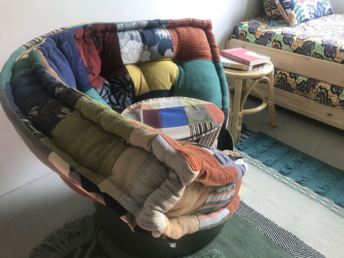 Poltrone: Convertible Patchwork Armchair & Ottoman Set – Usato da Zürich venduto da Sonikasantos 2