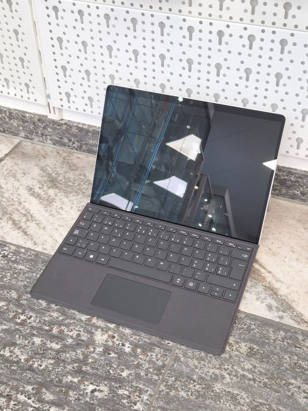 Microsoft Notebook: Microsoft Surface Pro 9 | SQ3, 16GB, 512GB | CELLULAR – Usato da Zürich venduto da Miscellaneous_ 4