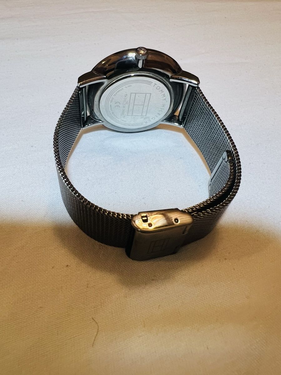 Tommy Hilfiger Orologi: Damen Uhr – Usato da Grenchen venduto da rom_xq5z 1