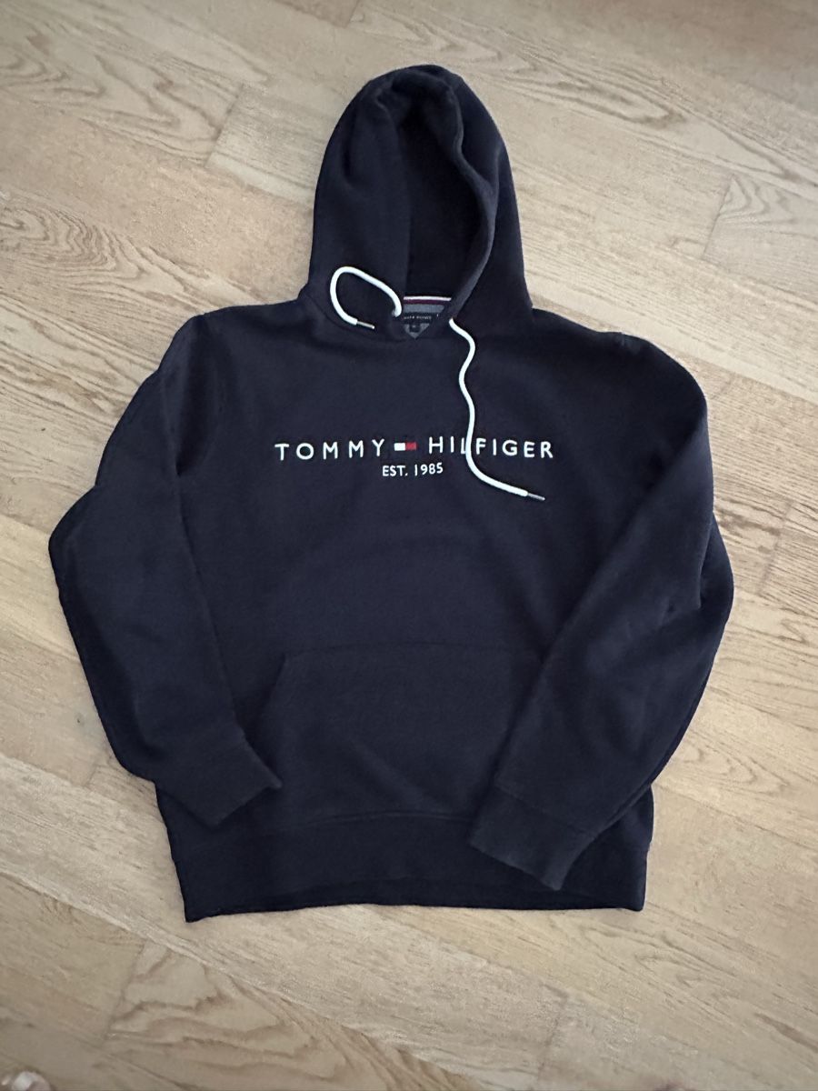 Tommy Hilfiger Maglioni & Felpe: Kapuzenpullover von Tommy Hilfiger XL – Usato da Buchs AG venduto da Knurps01