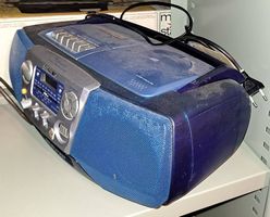 Diverse UKW-Radios en Bloc günstig abzugeben, für Bastler