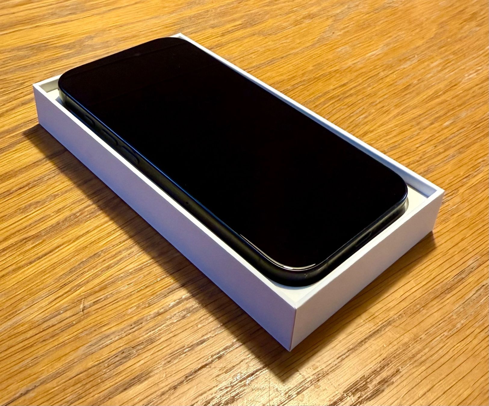Apple Handys / Smartphones: Apple iPhone 16 pro 128gb – Gebraucht aus Bern von Broltchi 3