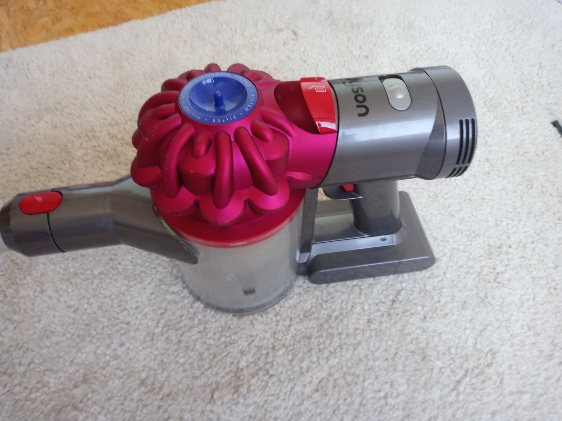 Dyson Aspirateurs & Accessoires: Handstaubsauger Dyson V7 – D'occasion à Prez-vers-Siviriez par Monija70 1