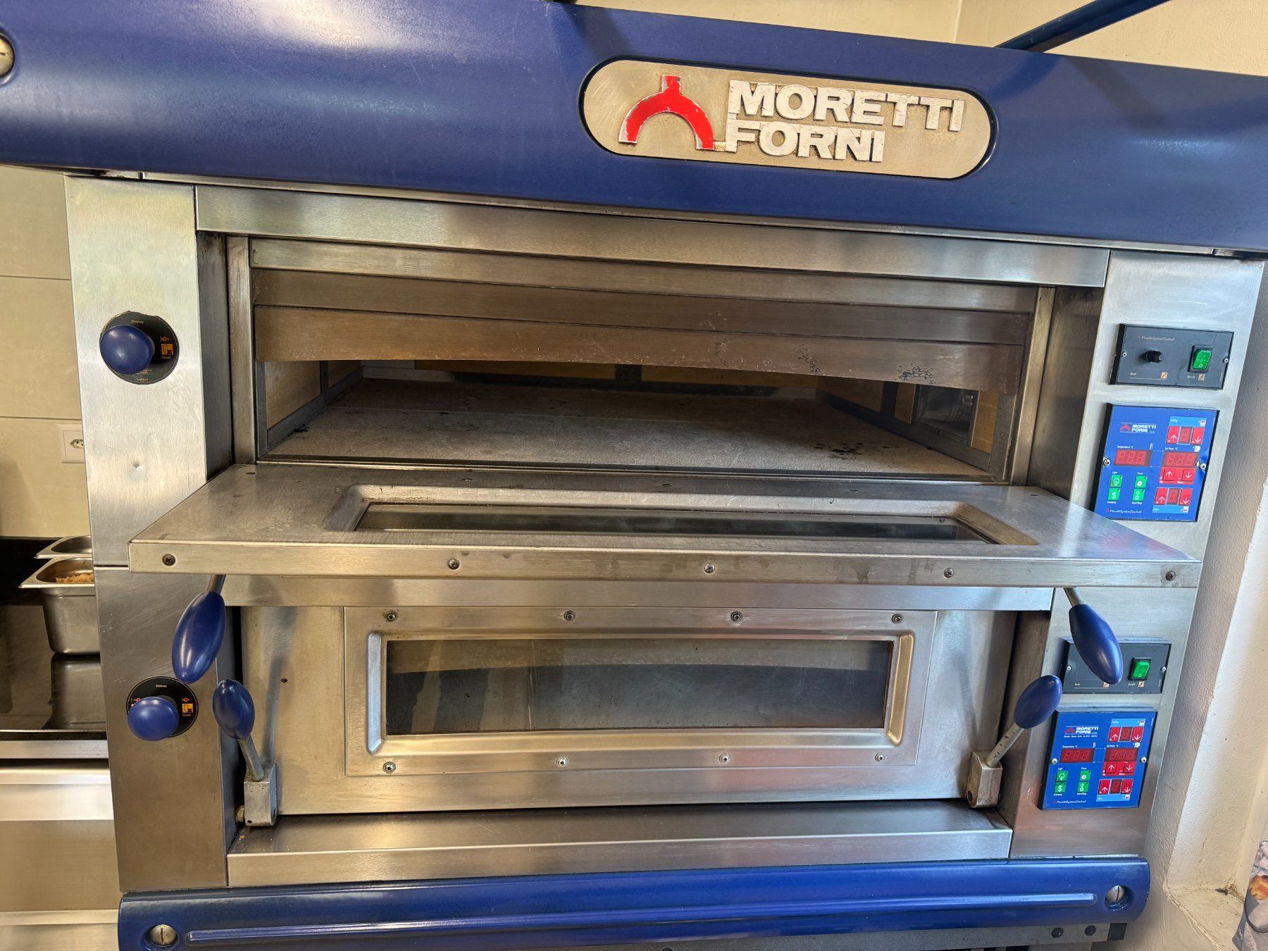 Pizzaofen: Moretti Pizzaofen – Gebraucht aus Eschen von karagozkaragoz