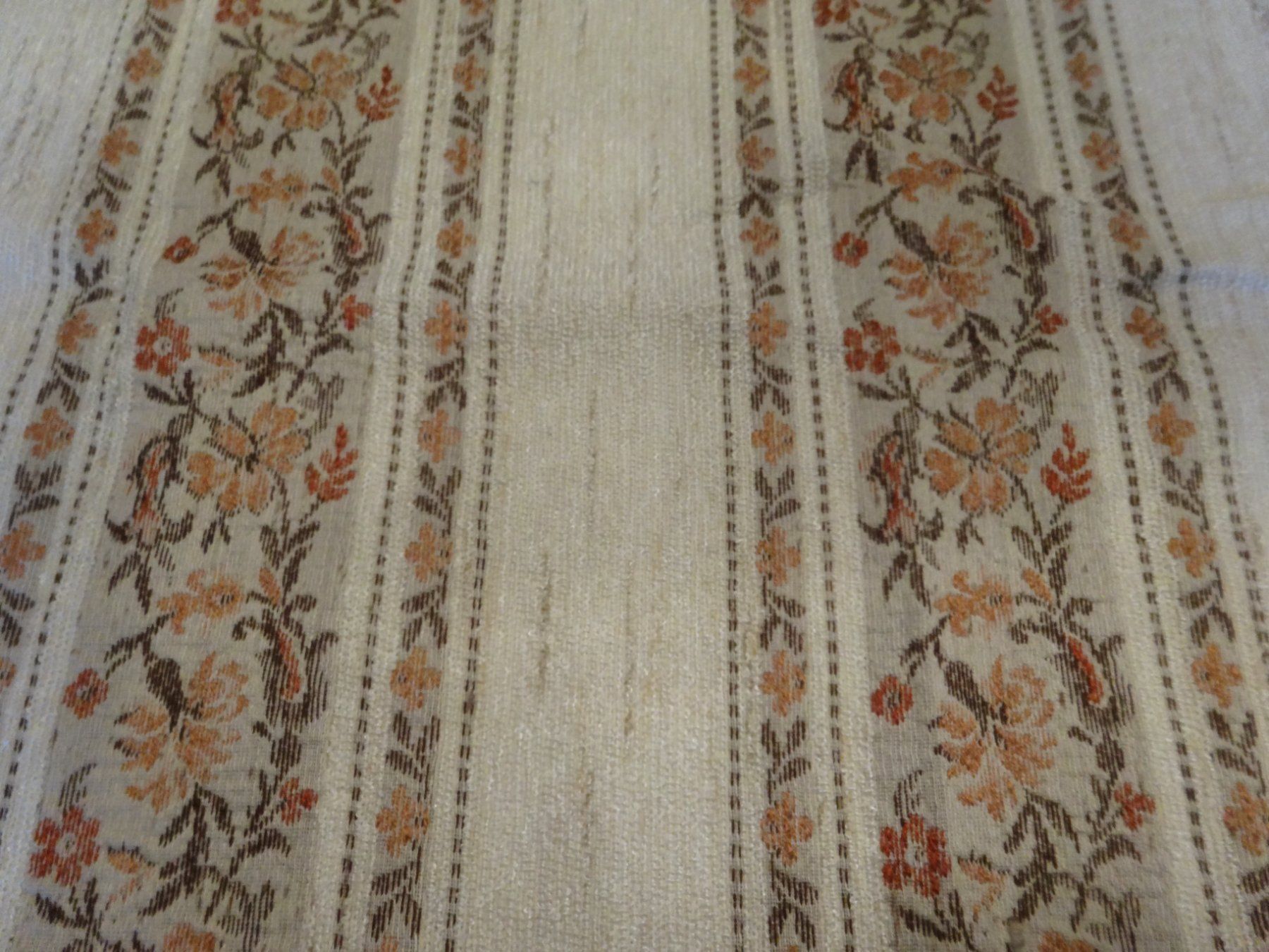 Toutes les décorations: Nappe brillante en coton – Neuf avec emballage d'origine à Biel/Bienne par milamila02 2