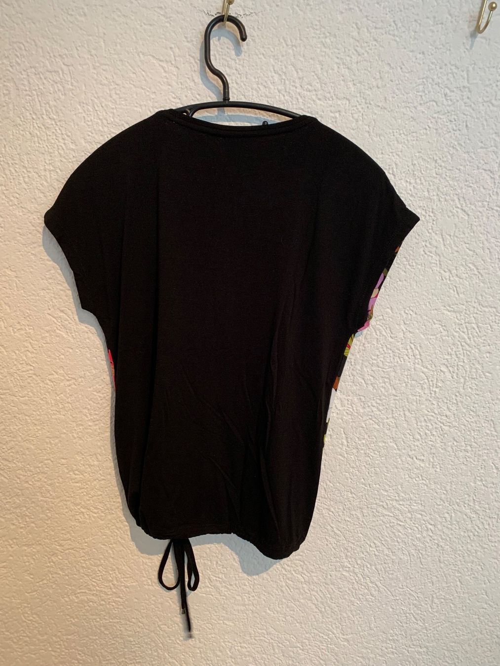 T-shirt: Canda Premium Shirt Blumen Gr. XS / S – Usato da Fislisbach venduto da KolibriSecondhand 2