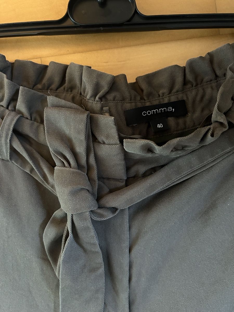 Pantaloni: Damen-Hose von Comma – Usato da Kirchberg BE venduto da chr_w7tl 1
