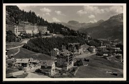 AK Arosa, Ortsansicht mit Hotels und Bergpanorama
