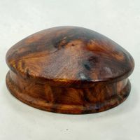 Boîte ancienne en loupe de thuya