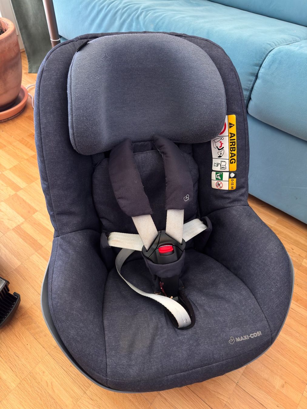 Maxi-Cosi Auto-Kindersitze: Maxi-Cosi 2wayPearl Kindersitz & 2wayFix Isofix-Basis – Gebraucht aus Zollikerberg von Humphry 1