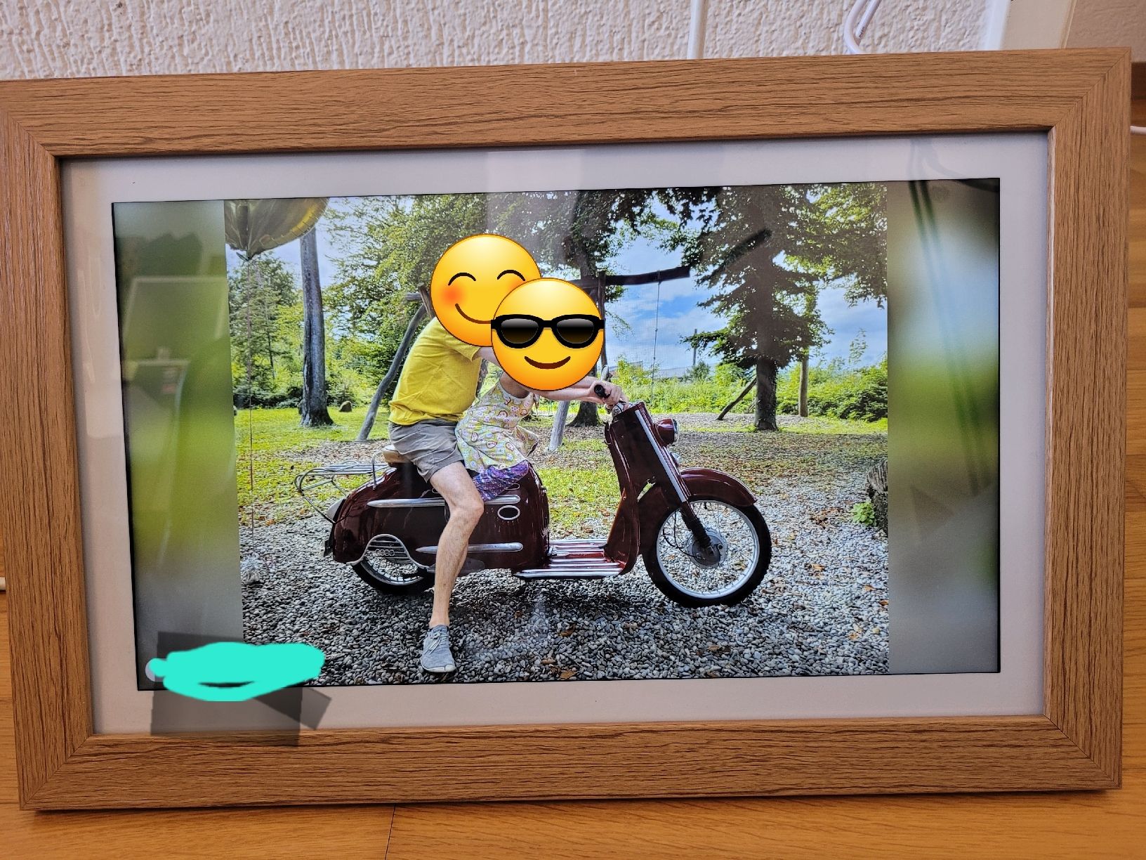 Cornici: Denver Frameo Digitaler Bilderrahmen 15.6" – Usato da Uster venduto da Yayavanna