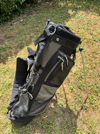 Golf Bag Stand Bag Mitsushiba black with golf balls and tees