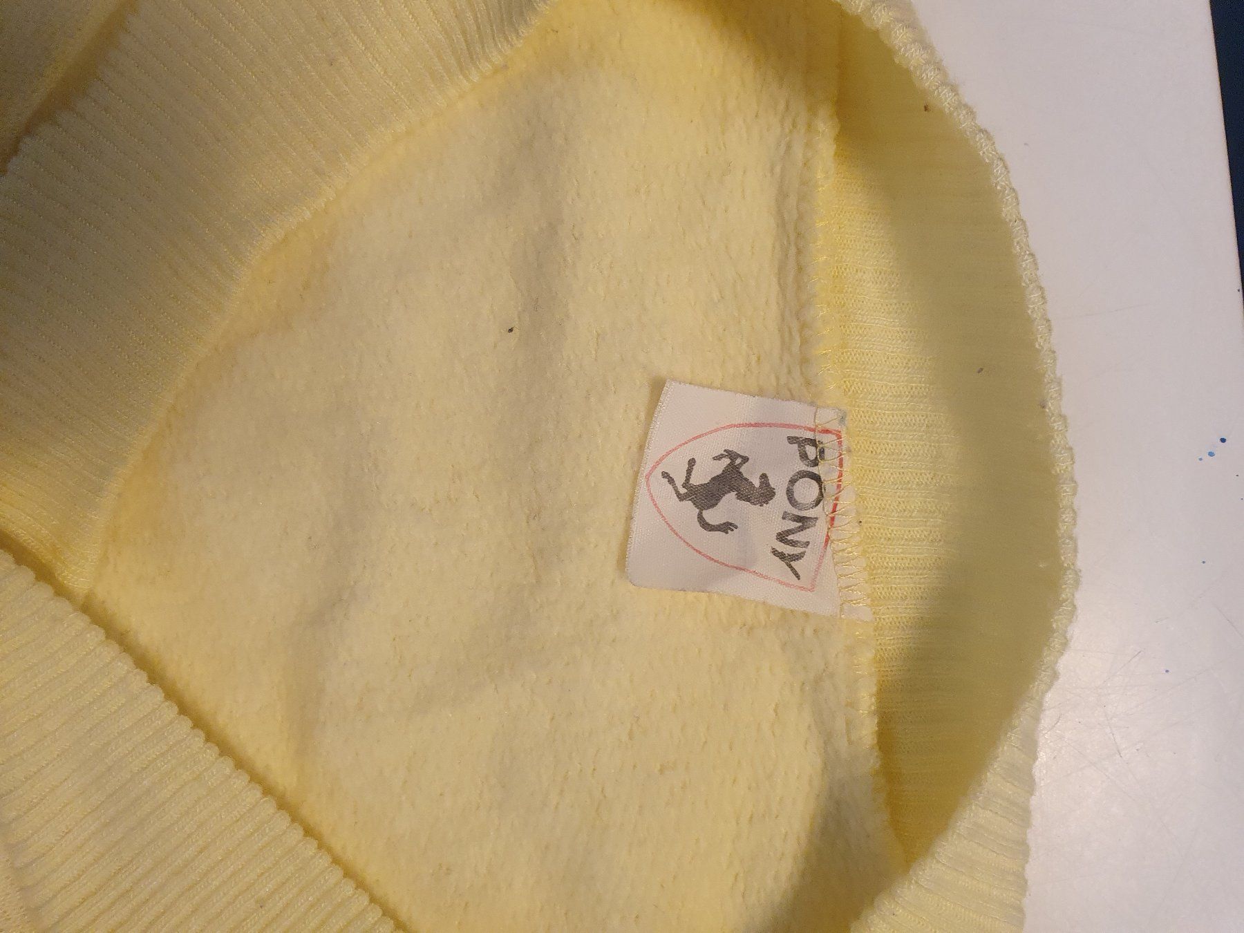 Maglioni & Felpe: Pony Freizeitpullover gelb grösse XXL – Usato da Zürich venduto da loosebone 3