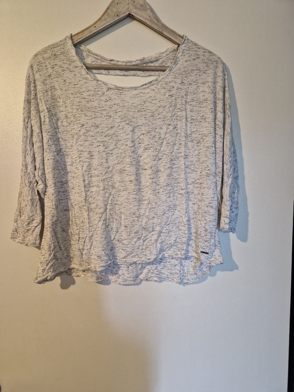 Only Maglioni & Felpe: Shirt mit Ausschnitt – Usato da Benken venduto da Carmen_9