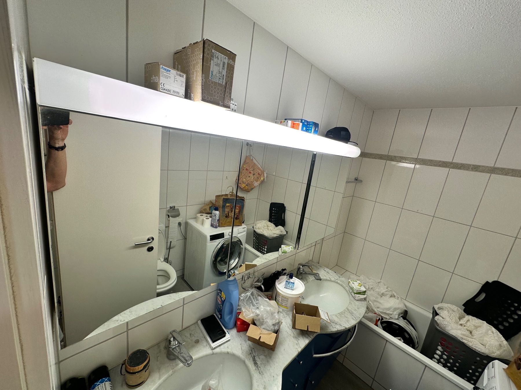 Armoires miroirs: Spiegelschrank Galvolux – D'occasion à niederhasli par rami016 7