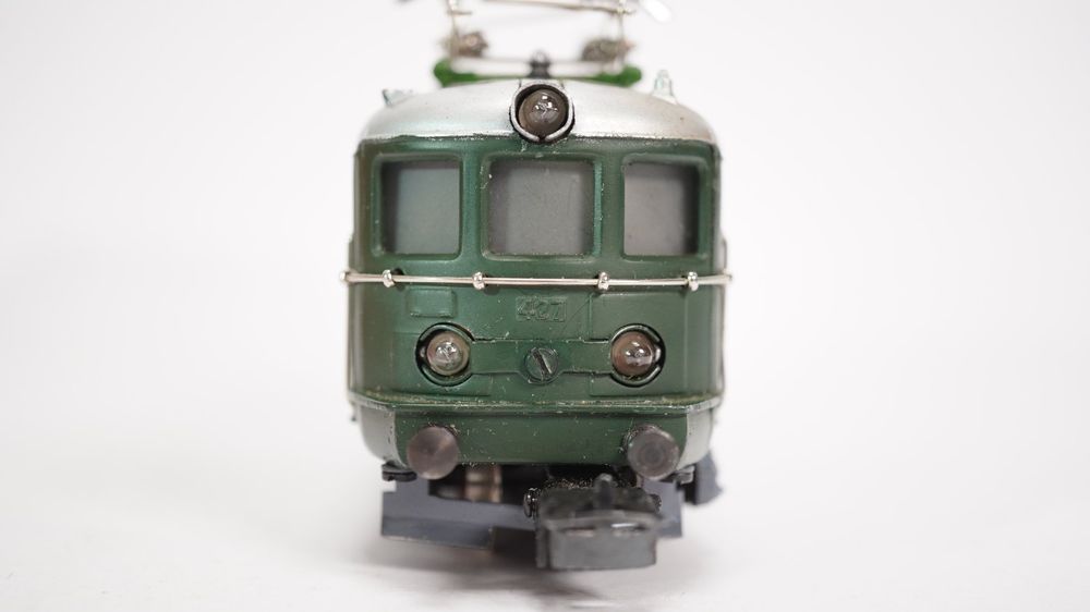 e51 Märklin RET 800 frühe Ausührung SBB Re 4/4 grün (Gebraucht) in Thun ...