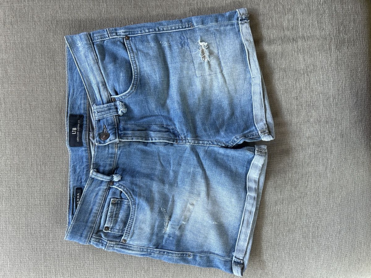 Hosen: Jeans Shorts Damen – Gebraucht aus Gstaad von storchli