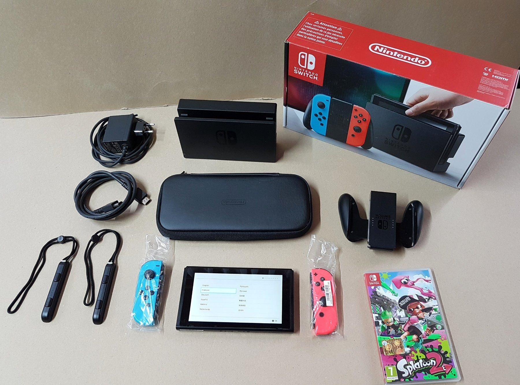 Nintendo Console: Nintendo Switch mit Zubehör – Usato da Schüpfheim venduto da li-li