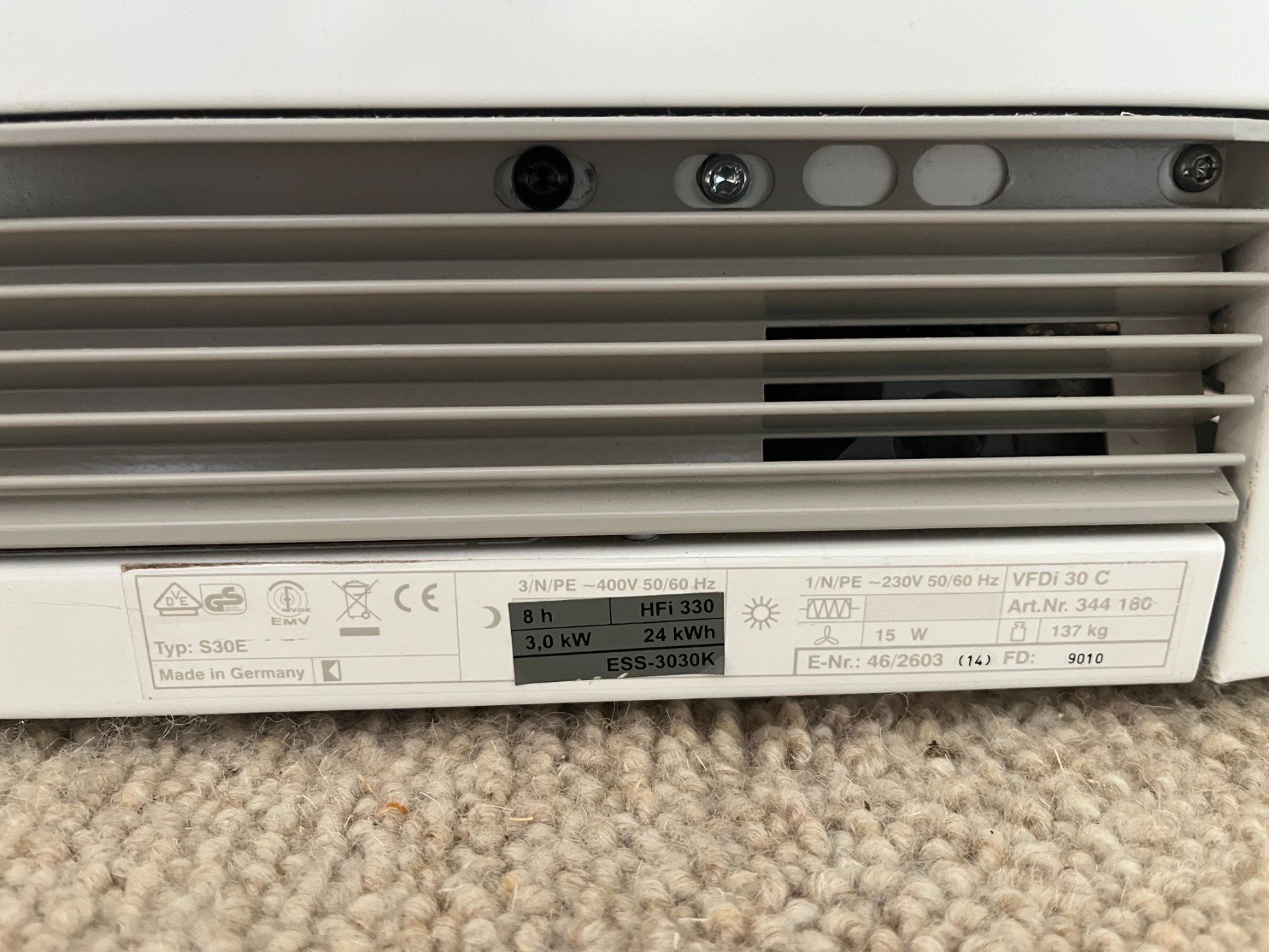 Radiatori: Dimplex S30E Wärmespeicher 3kw – Usato da Leuggern venduto da Yzerman2 1