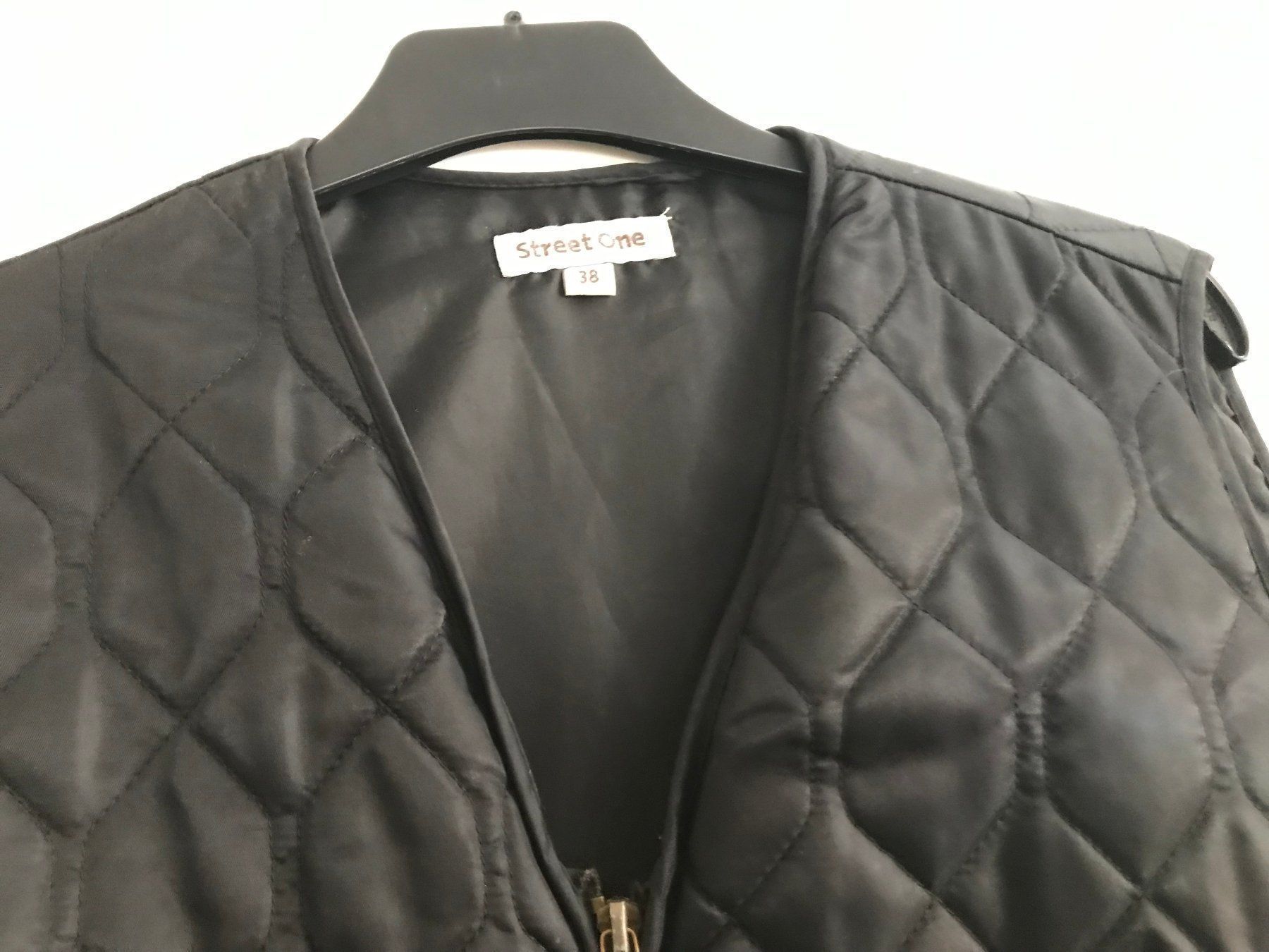 Gilets & Westen: Gilet – Gebraucht aus Zumikon von Uranus88