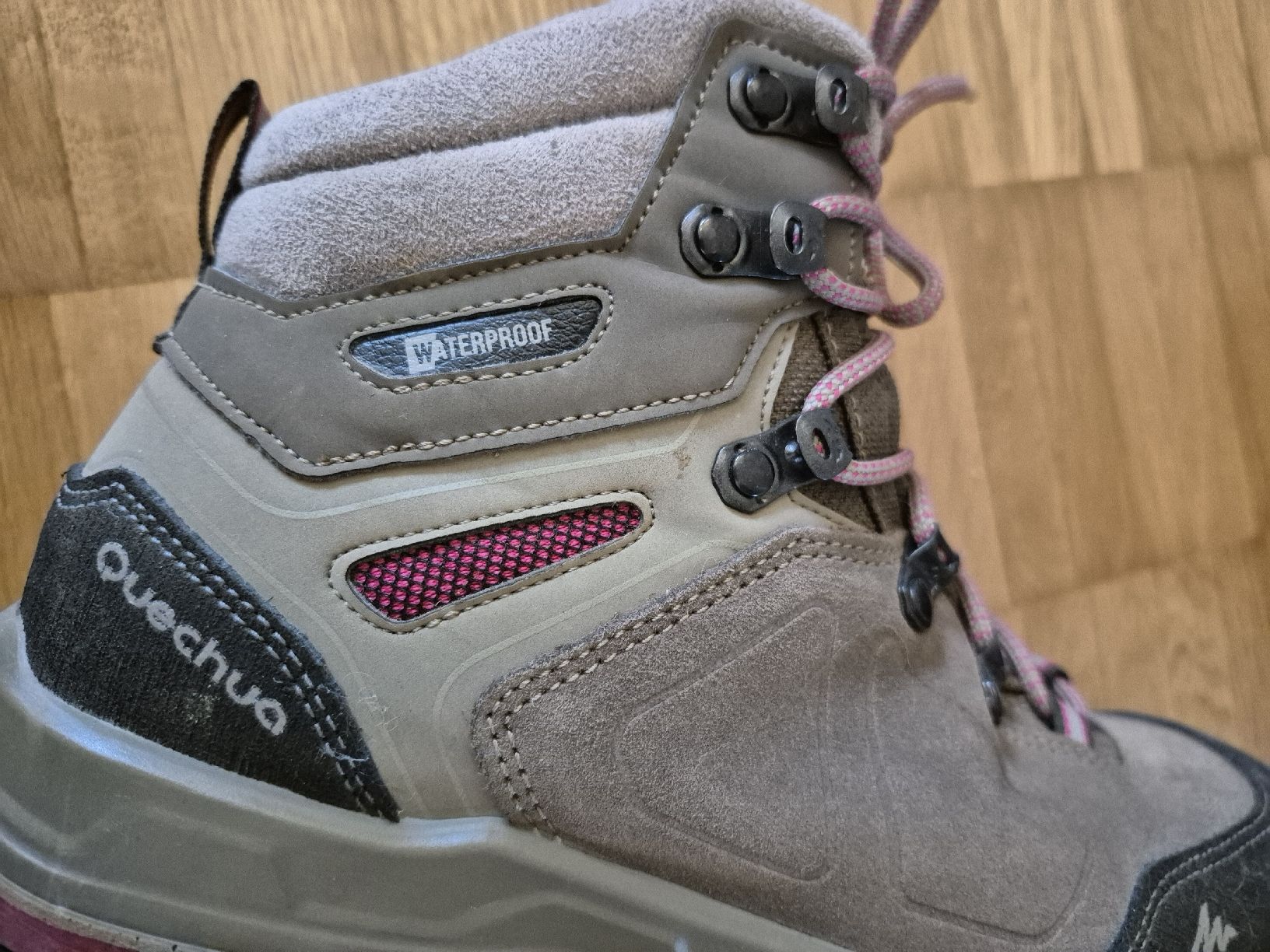 Decathlon Damenschuhe: Quechua Wanderschuhe, wasserdicht, Grösse 39, neuwertig – Neu (gemäss Beschreibung) aus Volketswil von Sbloona 4