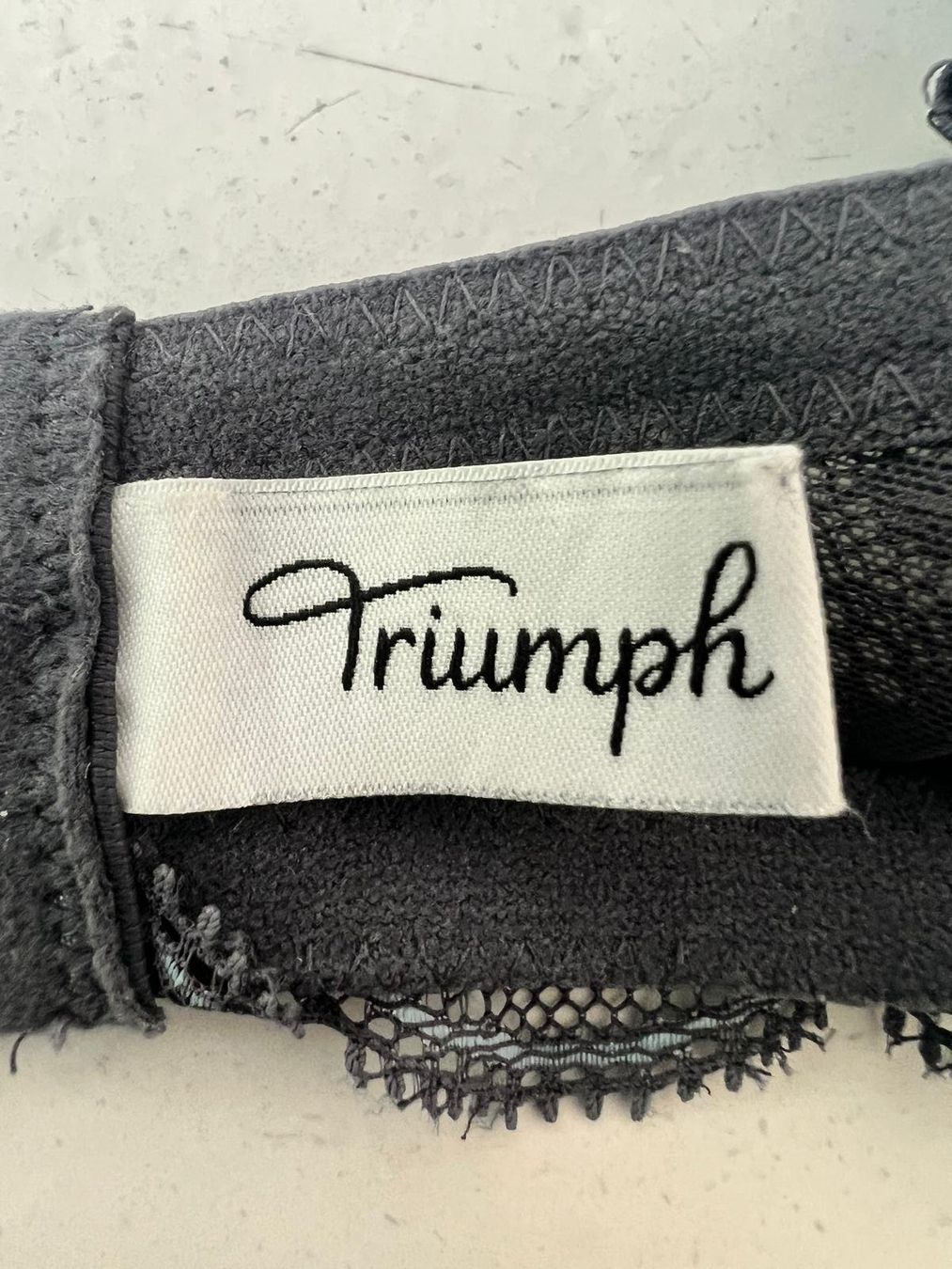 Triumph Autres dessous: Triumpf BH grau – D'occasion à Wettingen par Muda33 3