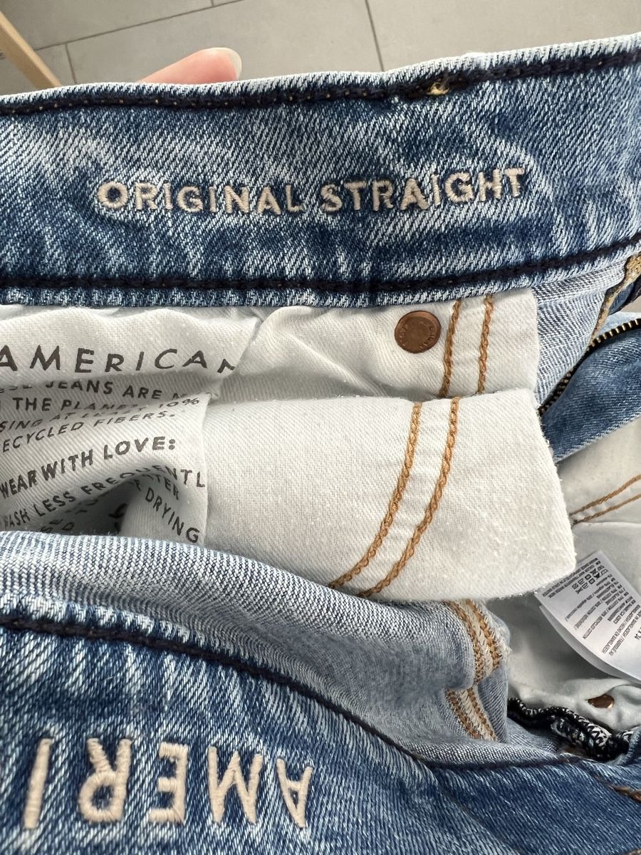 American Eagle Jeans: American Eagle Jeans 32/34 original straight – D'occasion à Goldau par mar_spt6 2
