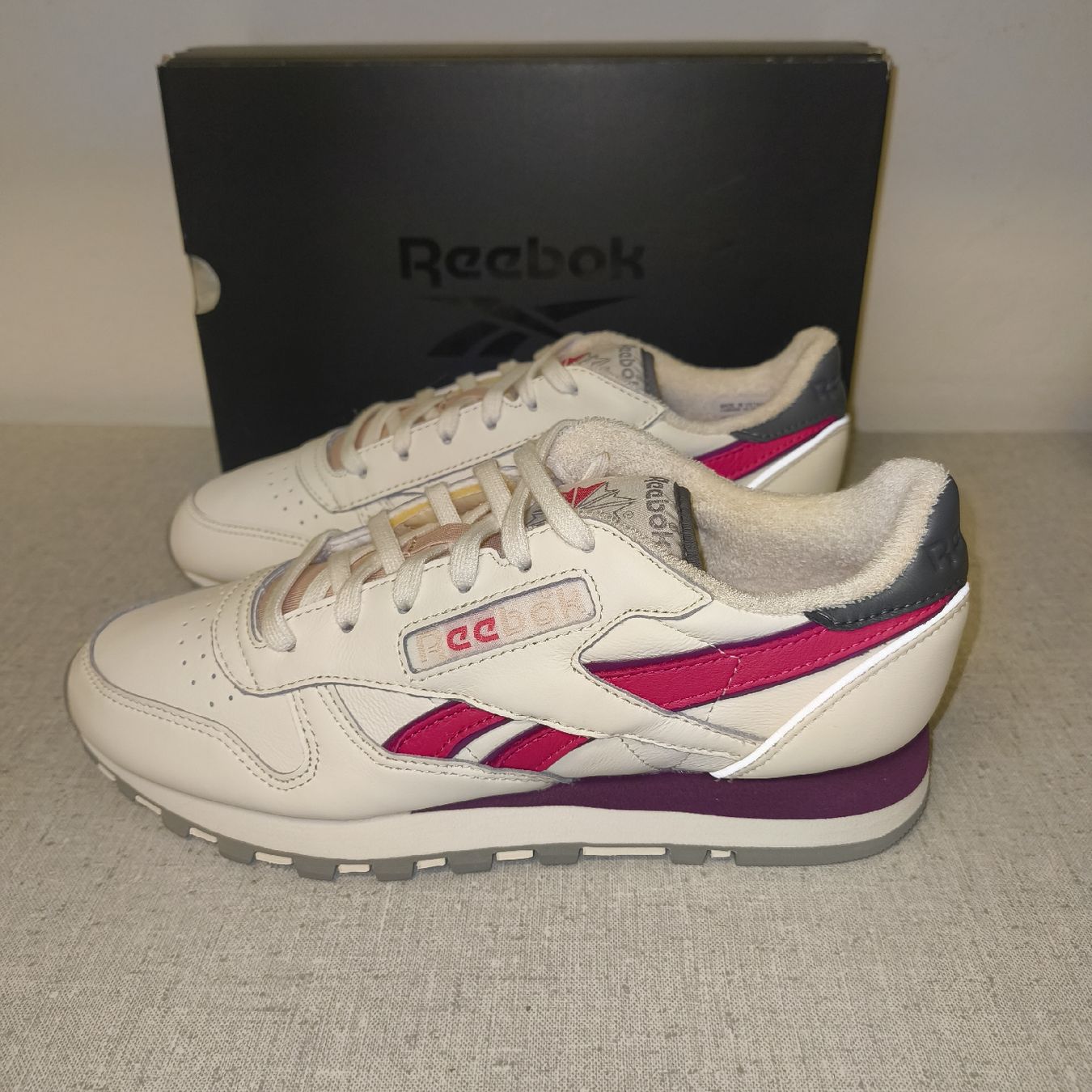Reebok Damenschuhe: Reebok CL Leather US 6 EURO 37.5 – Neu und originalverpackt aus Uitikon Waldegg von PJLS1 2