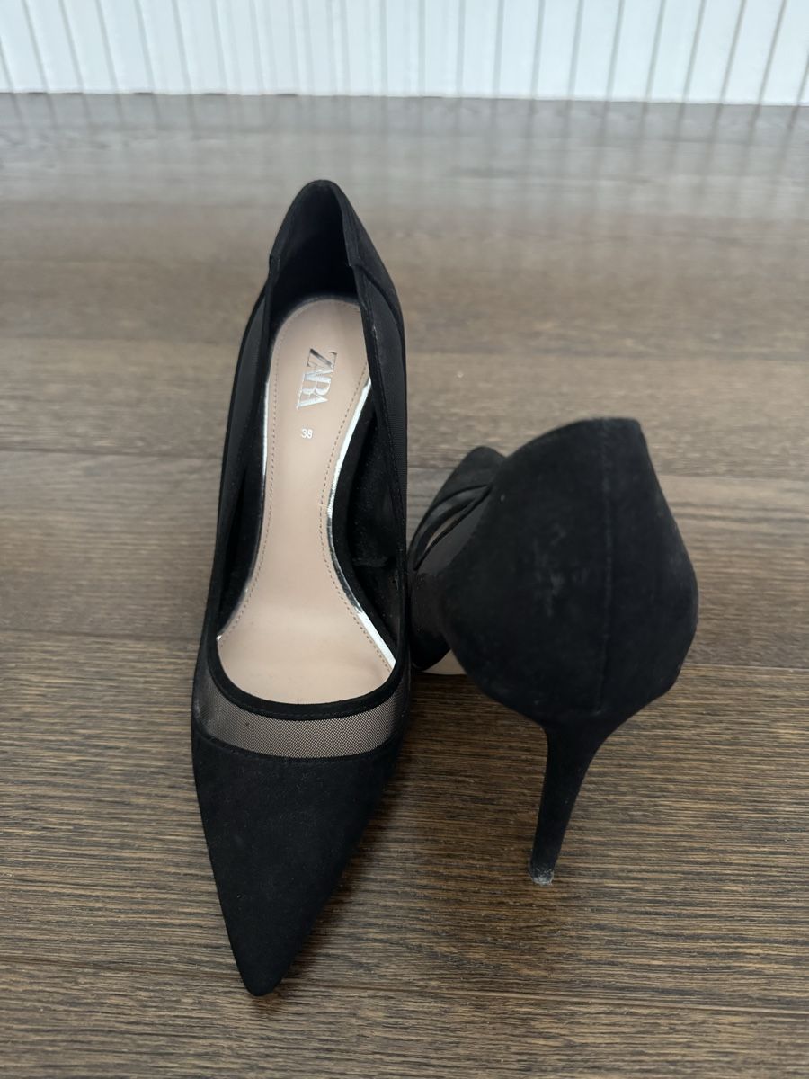Zara Damenschuhe: Zara Pumps High Heels Gr. 38 schwarz – Gebraucht aus Staufen von M19M 1