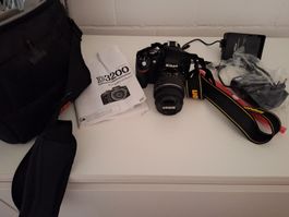 Nikon D3200 Set – Gut erhalten mit viel Zubehör