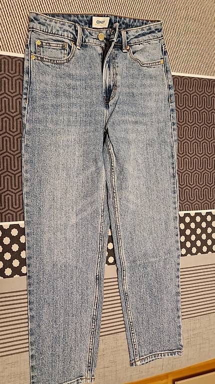 Jeans: Only Mom Jeans wie neu – Usato da Rudolfstetten venduto da mandy26
