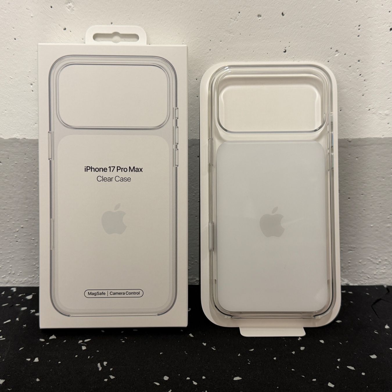 Apple Coques & Protection écran: Apple | Clear Case | iPhone 17 Pro Max – D'occasion à Tägerwilen par Skillet