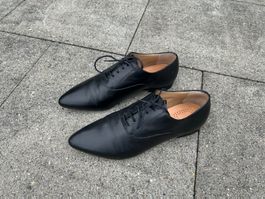 Schwarze Schnürschuhe von Benci Brothers