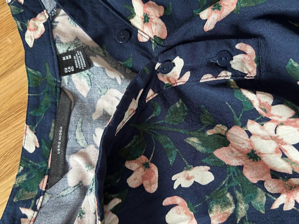 Lotti di vestiti: Bluse und Jeans Set 38 – Usato da Pfäffikon ZH venduto da skom666 2
