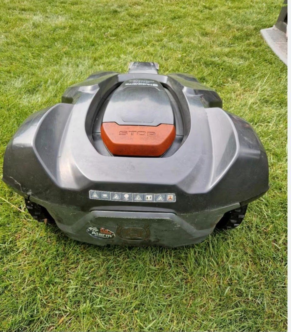 Husqvarna Rasenmäher: Husqvarna automower 330x – Gebraucht aus Grenchen von Asus_ 2