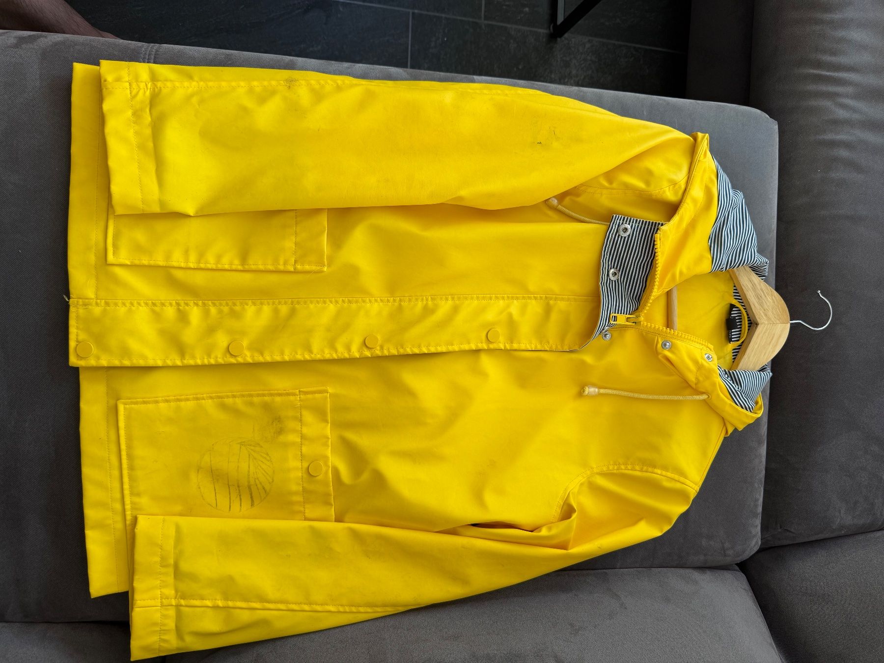 Giacche: bright yellow Topshop raincoat SIZE EU 36 – Usato da Stadel venduto da silentjelly