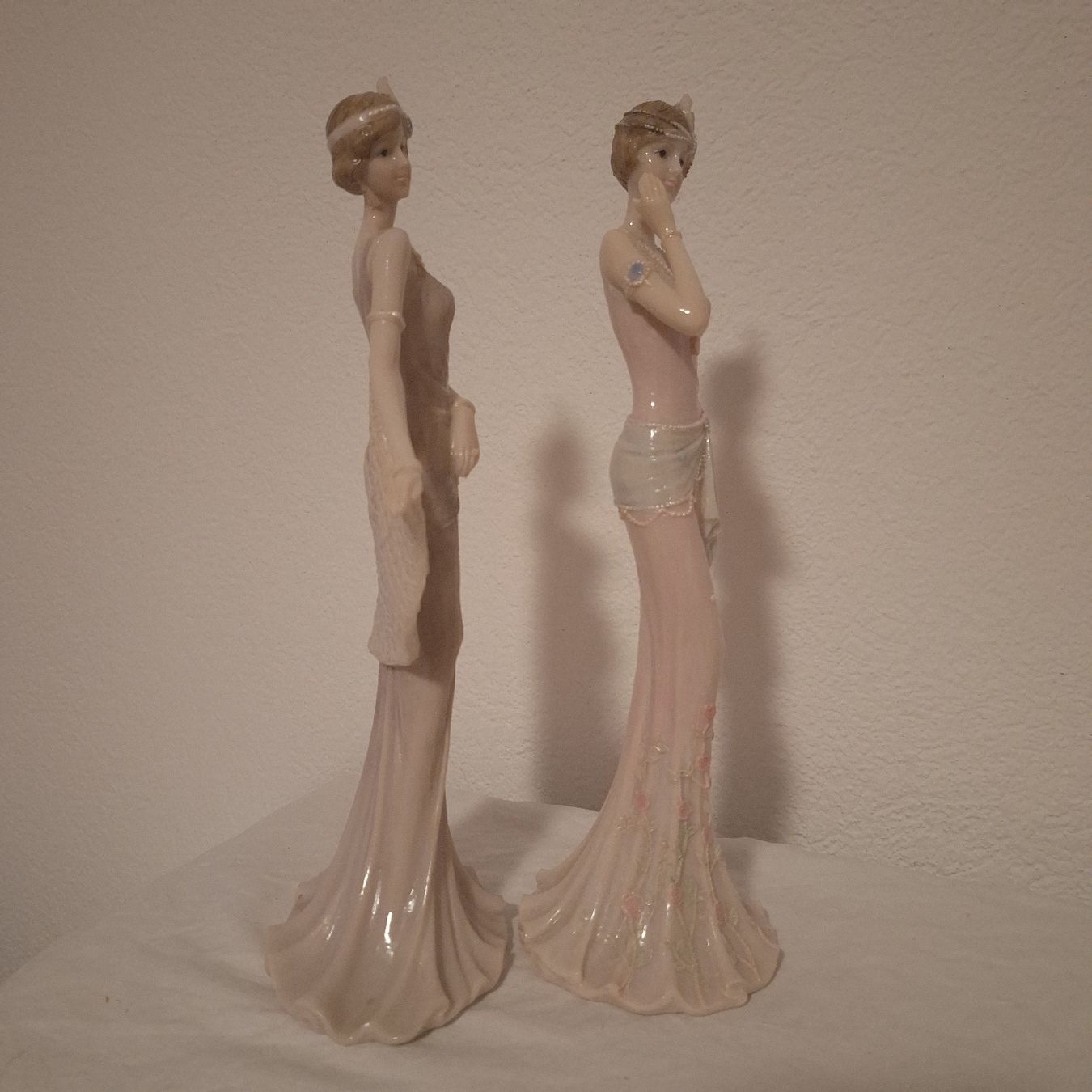 Figuren: 2 elegante Damen Figuren – Gebraucht aus Winterthur von Goldpipau 1