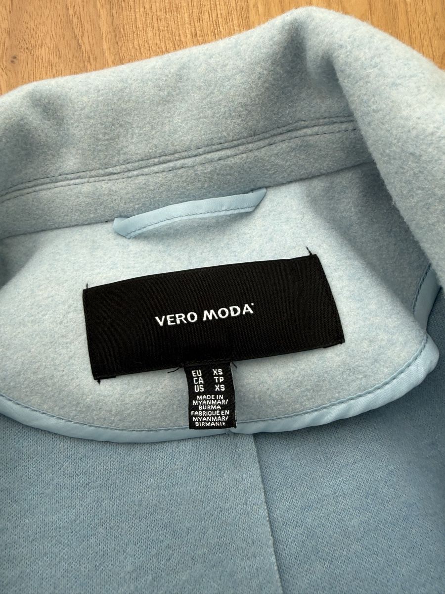 Giacche: Jacke – Usato da visp venduto da Kmemo1 2