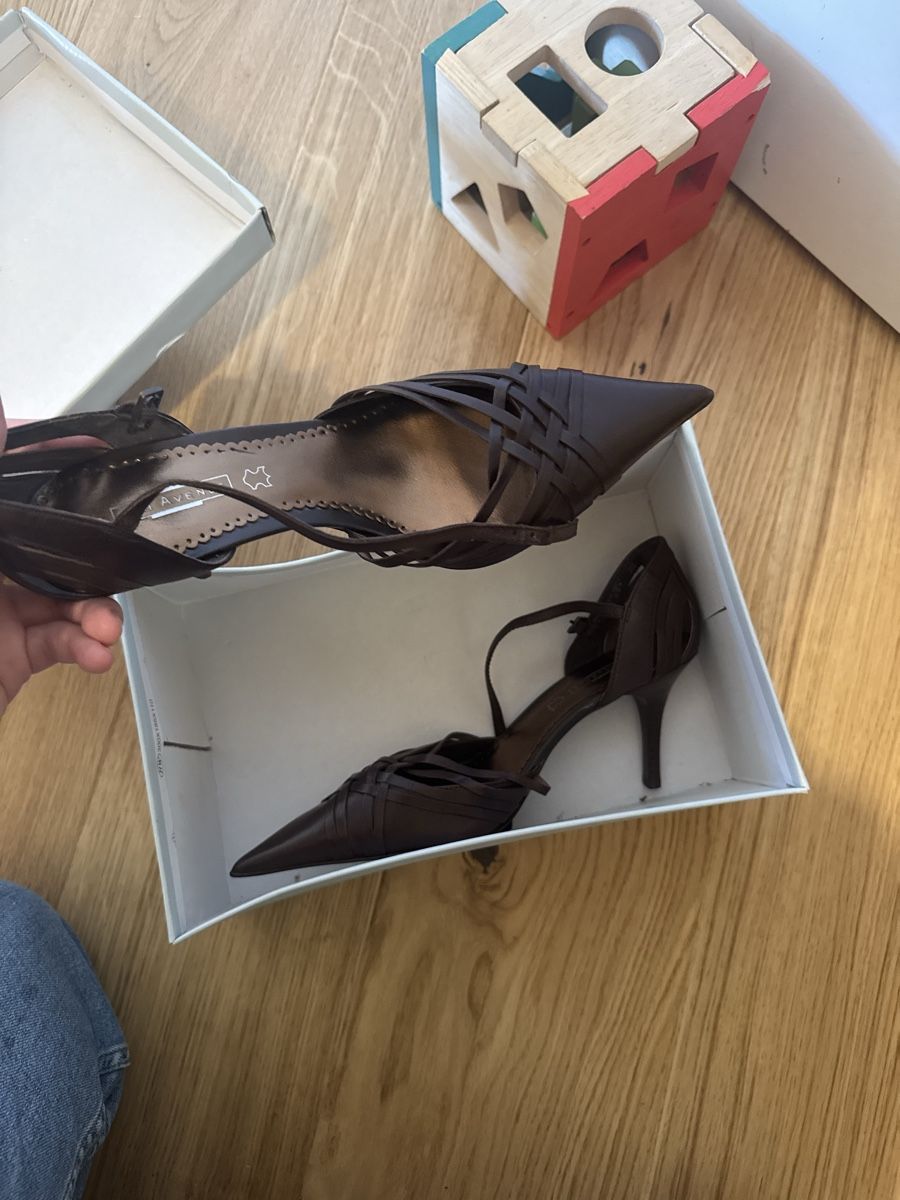 Scarpe da donna: NEW Leather Pumps 38 size 5th Avenue – Nuovo e nell'imballaggio originale da Neuchatel venduto da Mia_G 1